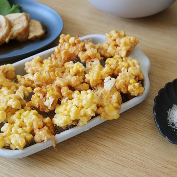 トウモロコシの岩石揚げ